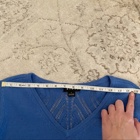 Tribal Blue V-neck 3/4 Sleeved Knit Sweater Size Small - Picture 6 of 9